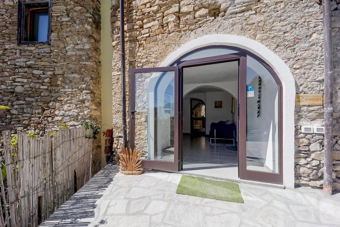 Appartamento Alba Dachi Farm Marina dʼMarina dʼAndora 外观 照片