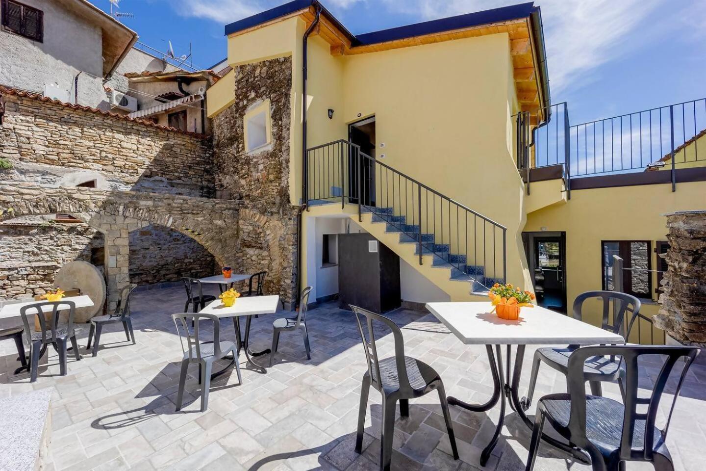 Appartamento Alba Dachi Farm Marina dʼMarina dʼAndora 外观 照片